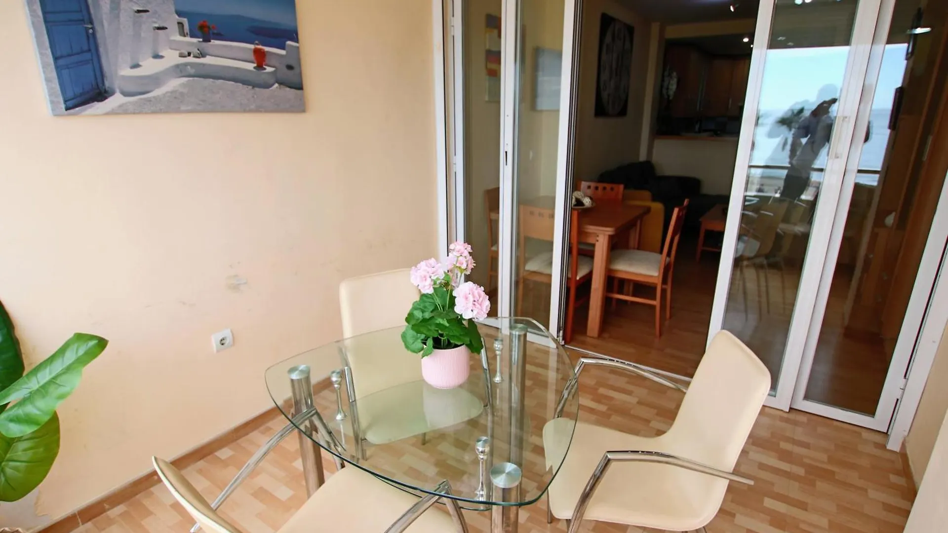 Tess Apartamento Frontbeach La Roca Chica Apartment Torremolinos