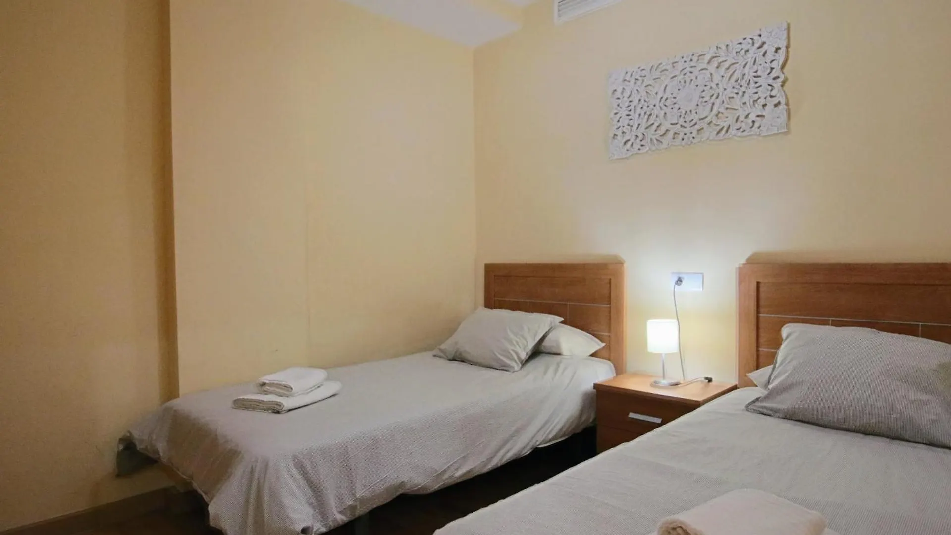Tess Apartamento Frontbeach La Roca Chica Apartment Torremolinos Spain