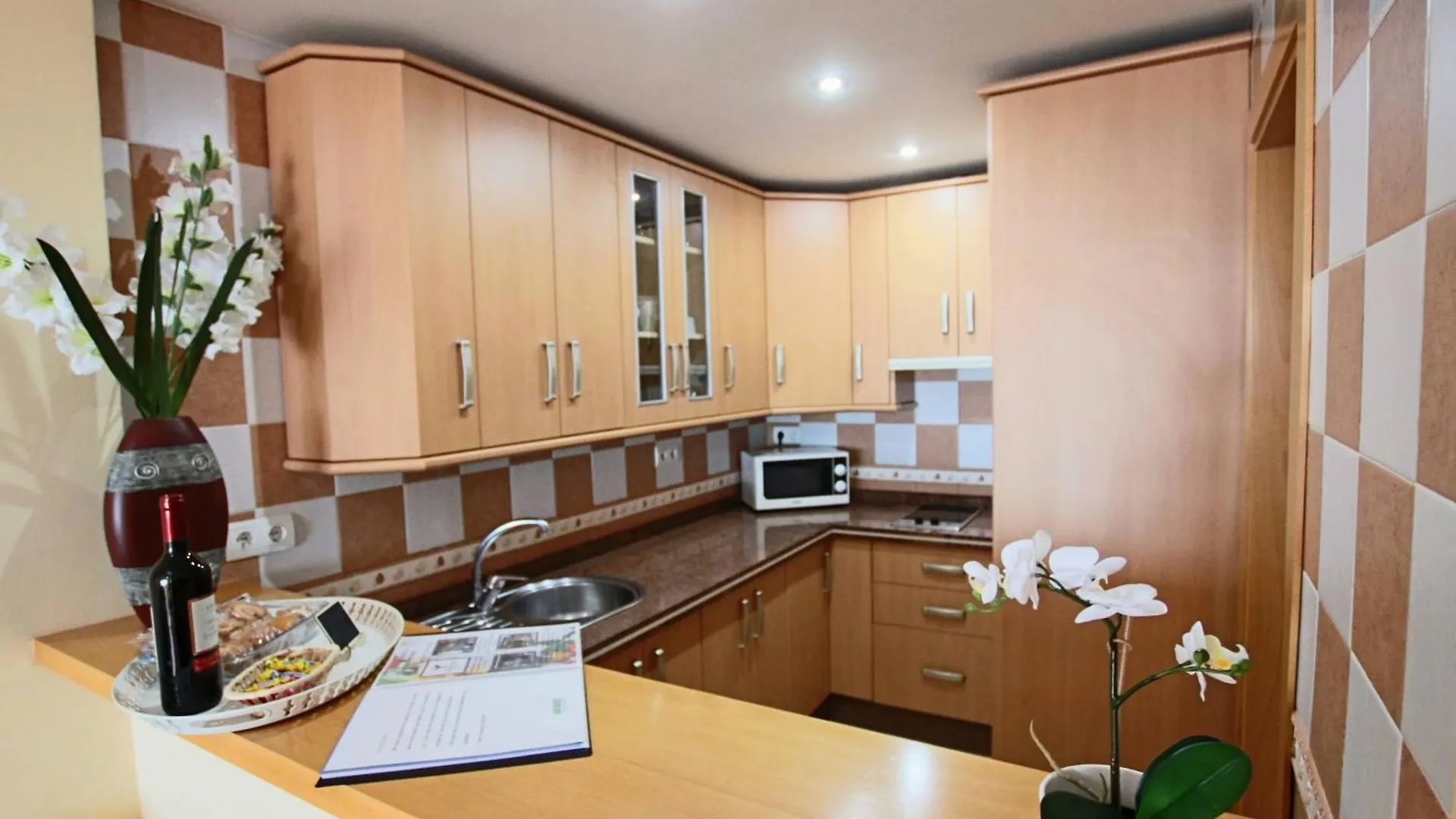 Tess Apartamento Frontbeach La Roca Chica Apartment Torremolinos