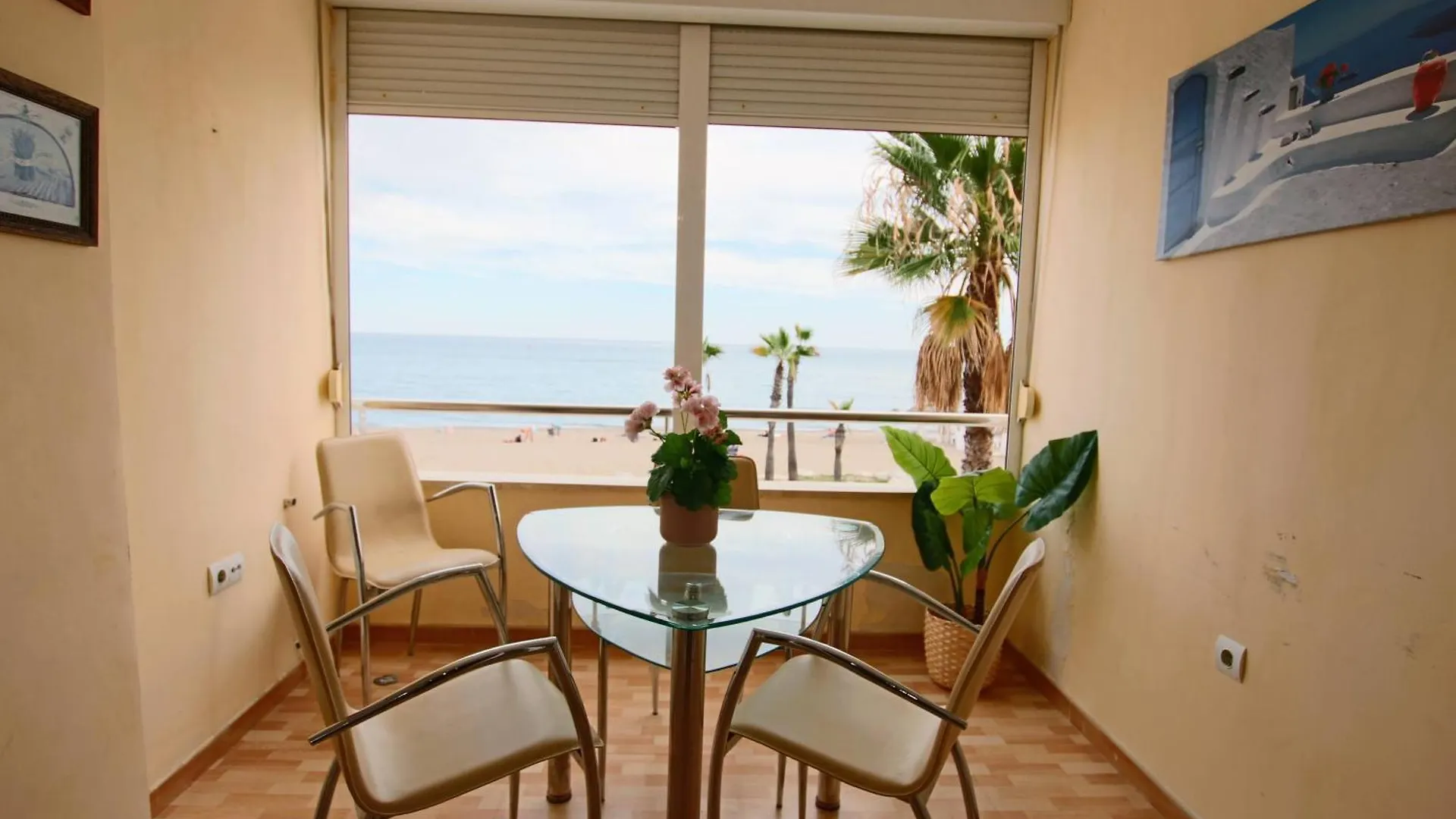 דירות טורמולינוס Tess Apartamento Frontbeach La Roca Chica ספרד